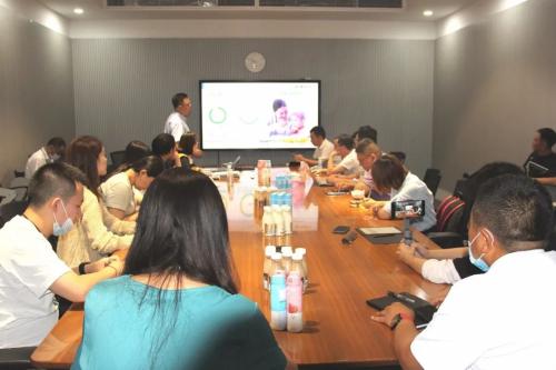 一滴牛奶背后的“超級力量”